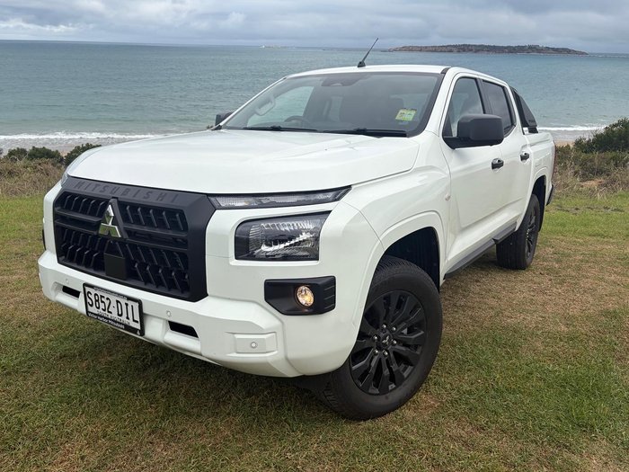 2025 Mitsubishi Triton GLX-R