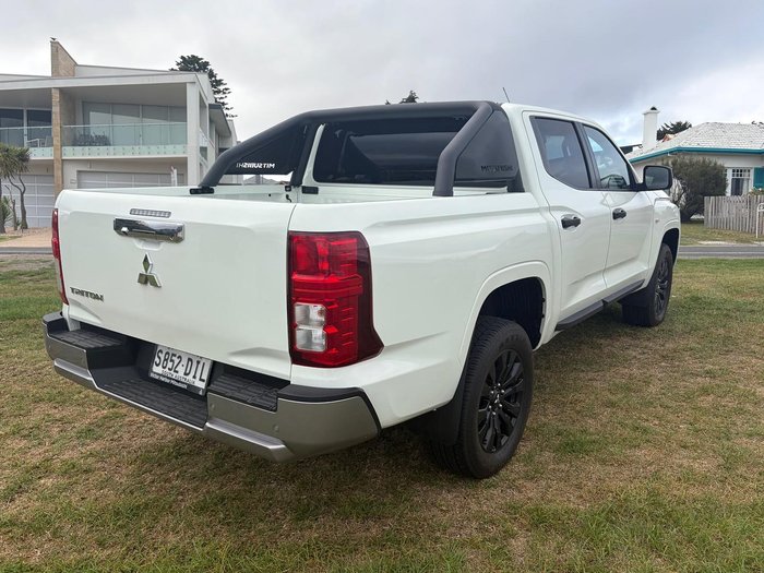 2025 Mitsubishi Triton GLX-R