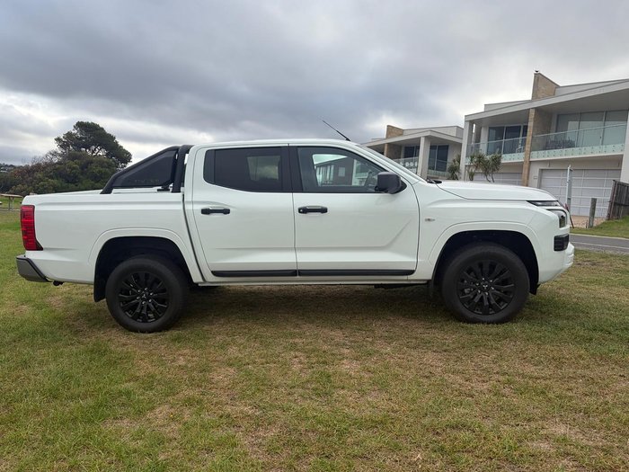 2025 Mitsubishi Triton GLX-R