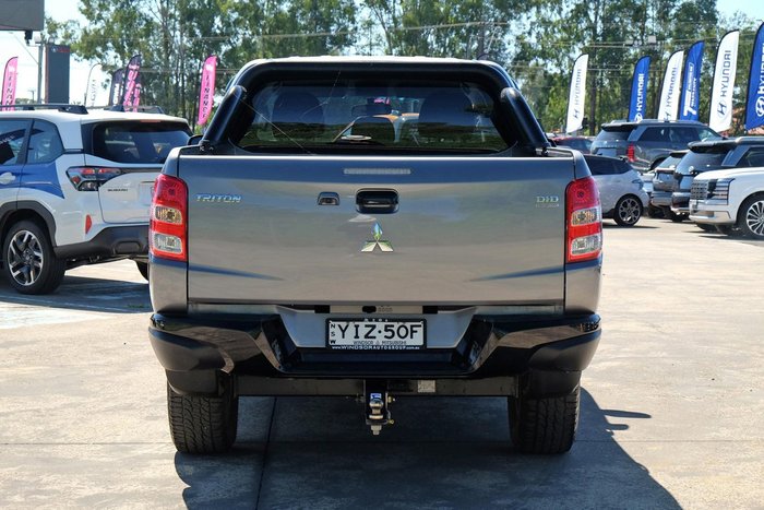 2018 Mitsubishi Triton Blackline