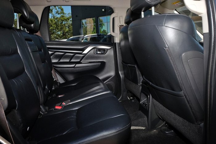 2019 Mitsubishi Pajero Sport Black Edition