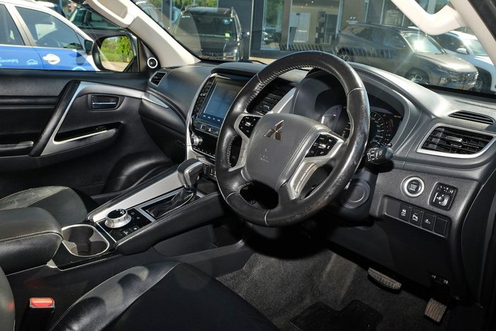 2022 Mitsubishi Pajero Sport Exceed