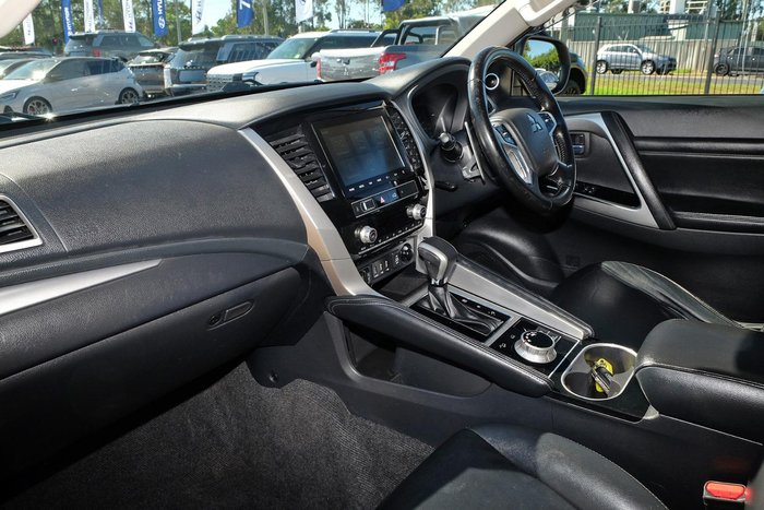 2022 Mitsubishi Pajero Sport Exceed