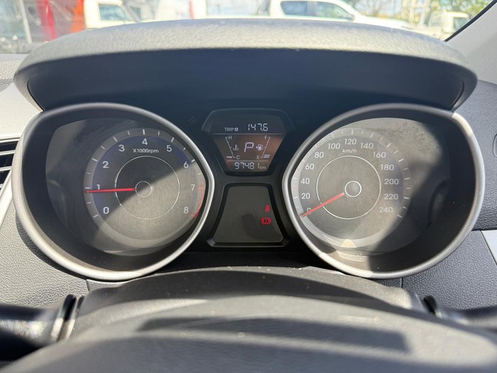 2014 Hyundai Elantra Trophy MD3 Sleek Silver