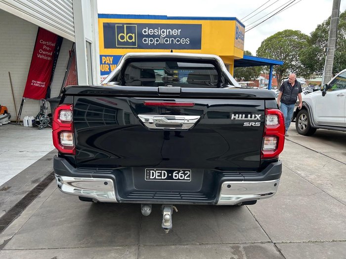 2023 Toyota Hilux SR5