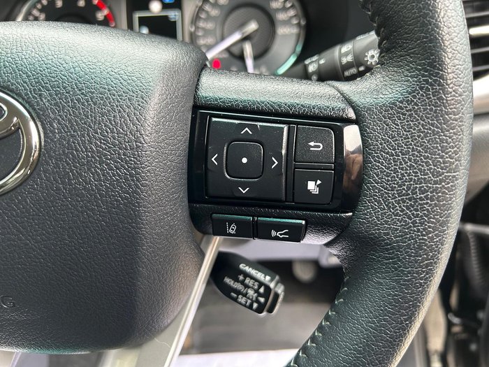 2023 Toyota Hilux SR5