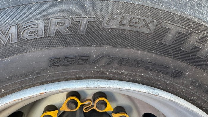 2016 Krueger 24P Drop Deck Red