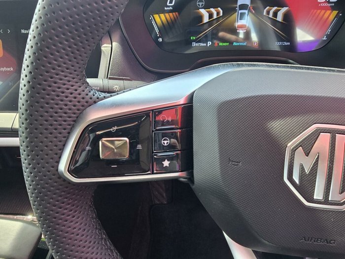 2024 MG ZS Essence Hybrid+