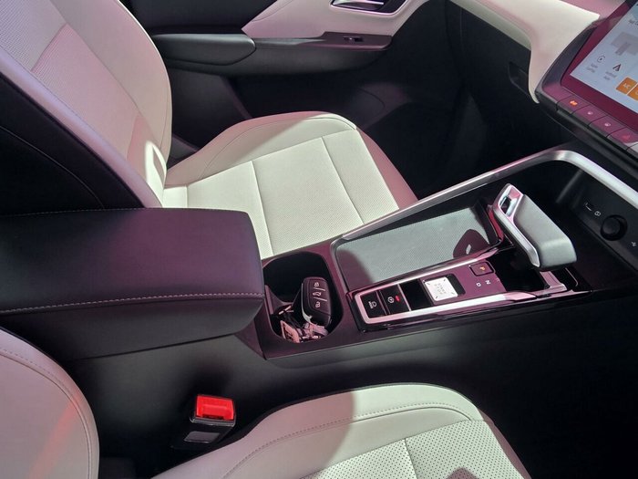 2024 MG ZS Essence Hybrid+