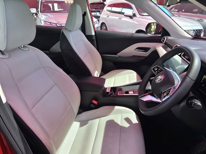 2024 MG ZS Essence Hybrid+