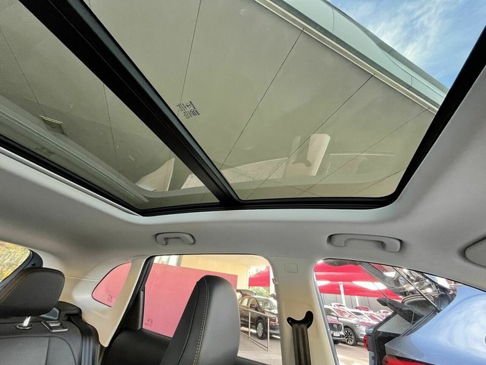 2024 MG ZS Essence Hybrid+