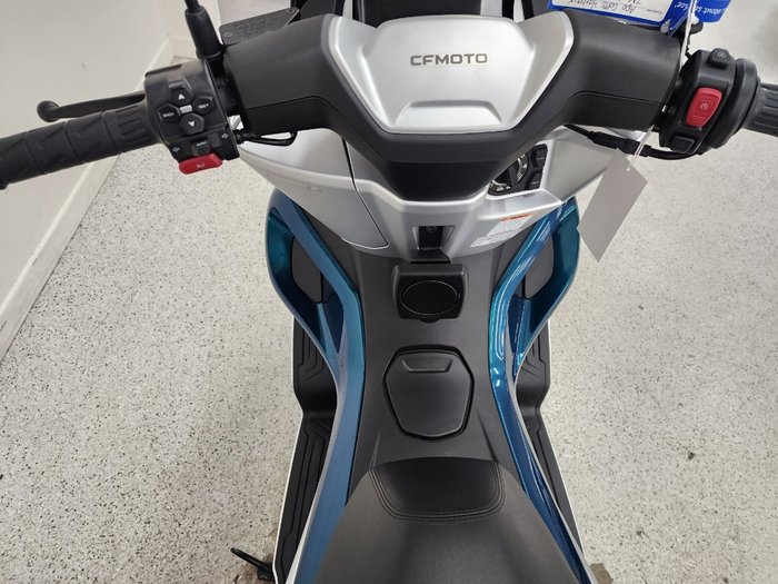 2025 CFMOTO 2025 CFMOTO 150CC 150SC Scooter ABS Silver