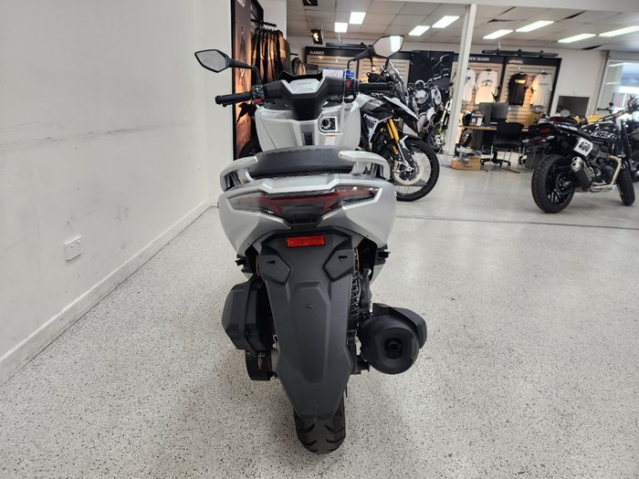 2025 CFMOTO 2025 CFMOTO 150CC 150SC Scooter ABS Silver