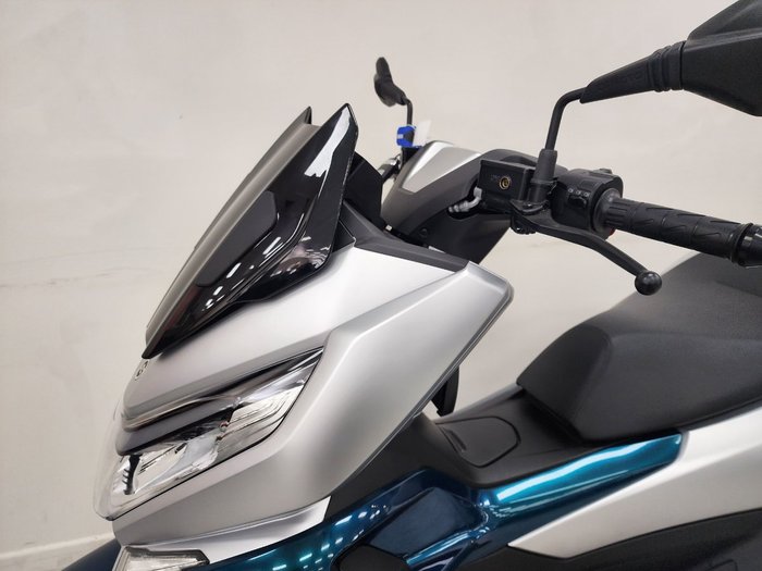 2025 CFMOTO 2025 CFMOTO 150CC 150SC Scooter ABS Silver