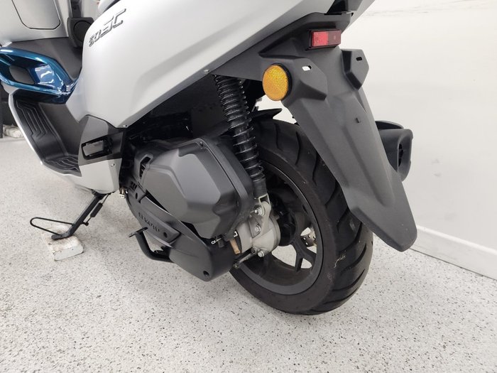 2025 CFMOTO 2025 CFMOTO 150CC 150SC Scooter ABS Silver