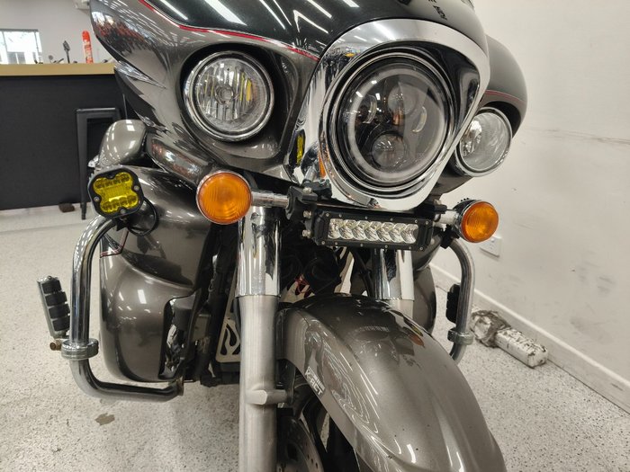 2011 Kawasaki VULCAN 1700 VOYAGER (ABS) Black