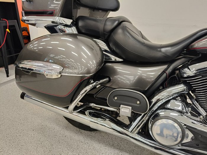 2011 Kawasaki VULCAN 1700 VOYAGER (ABS) Black