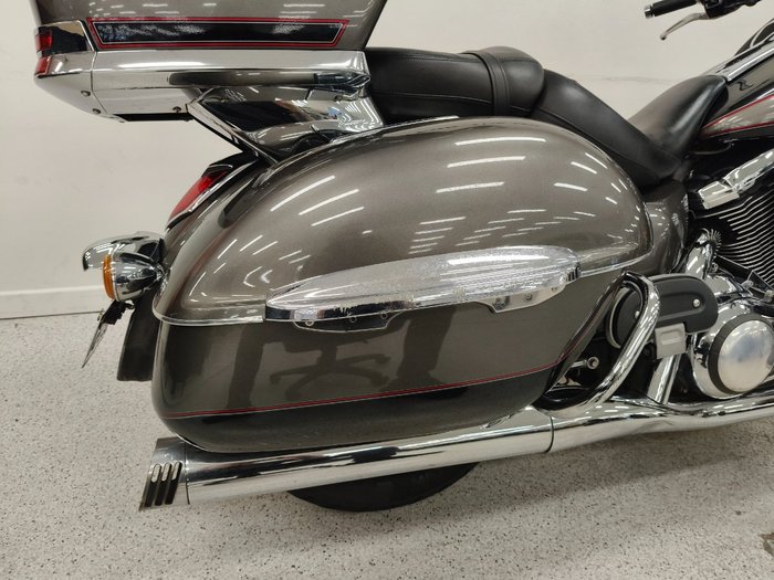 2011 Kawasaki VULCAN 1700 VOYAGER (ABS) Black