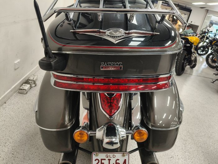 2011 Kawasaki VULCAN 1700 VOYAGER (ABS) Black