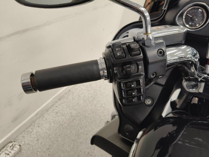 2011 Kawasaki VULCAN 1700 VOYAGER (ABS) Black