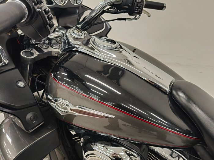 2011 Kawasaki VULCAN 1700 VOYAGER (ABS) Black