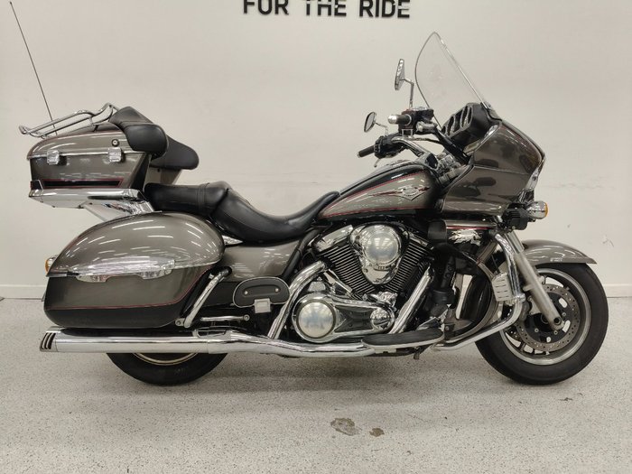 2011 Kawasaki VULCAN 1700 VOYAGER (ABS) Black