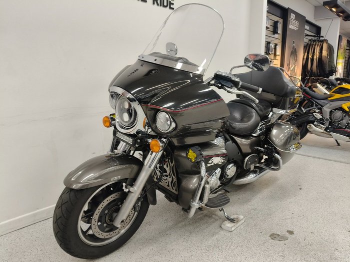 2011 Kawasaki VULCAN 1700 VOYAGER (ABS) Black