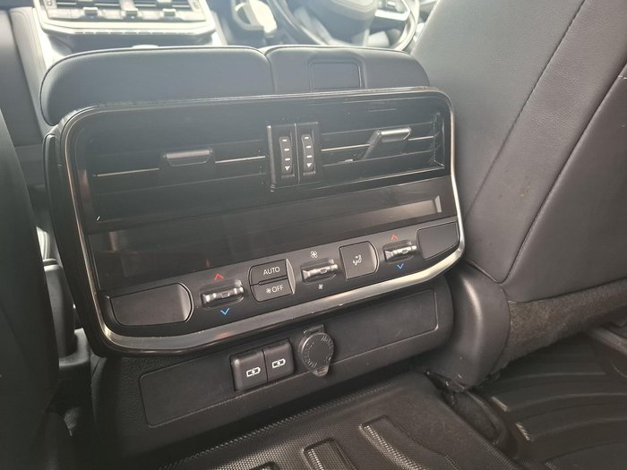 2022 Toyota Landcruiser VX