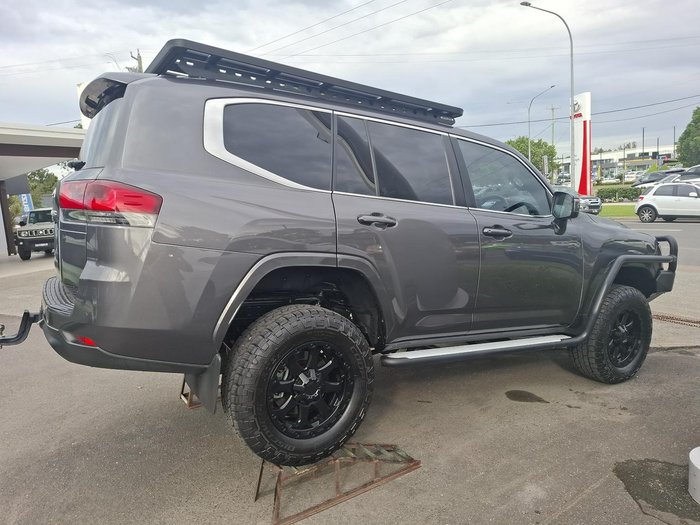 2022 Toyota Landcruiser VX