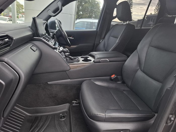2022 Toyota Landcruiser VX