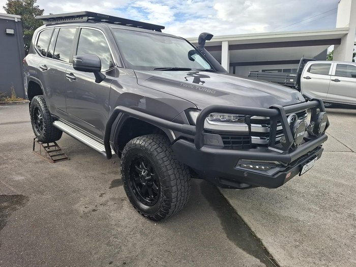 2022 Toyota Landcruiser VX