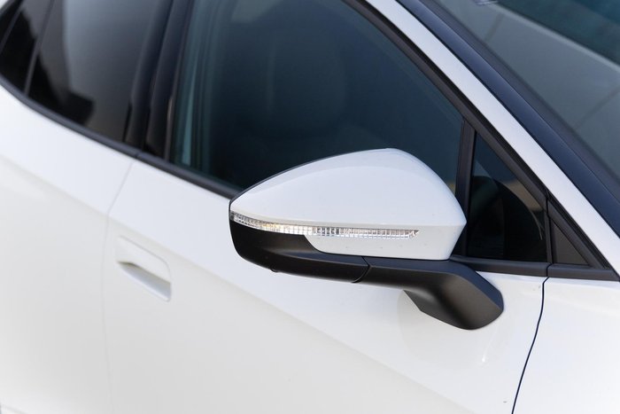 2025 Volkswagen ID.5 Pro