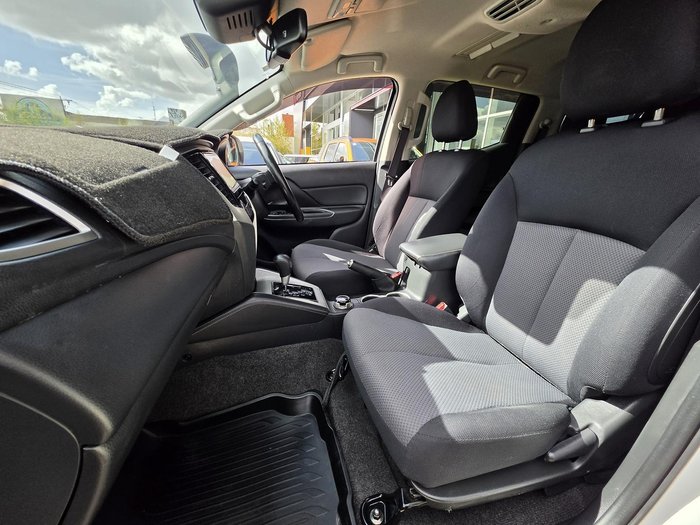 2022 Mitsubishi Triton GLX-R