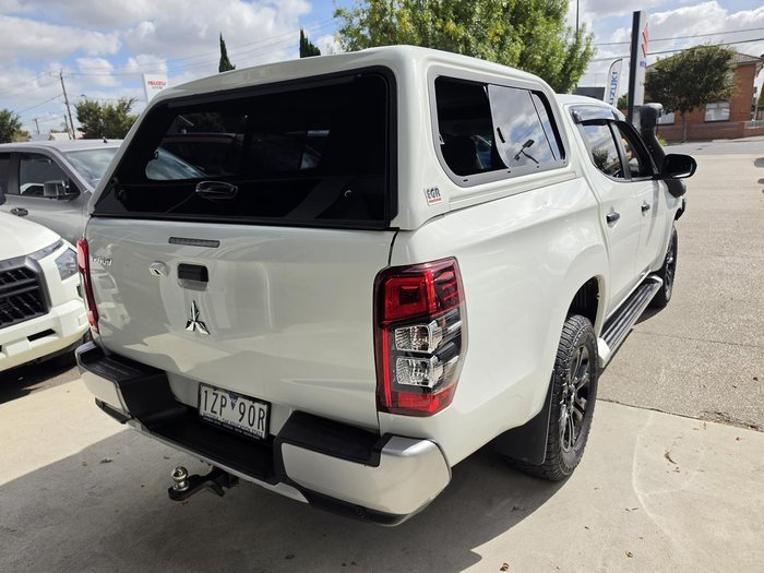 2022 Mitsubishi Triton GLX