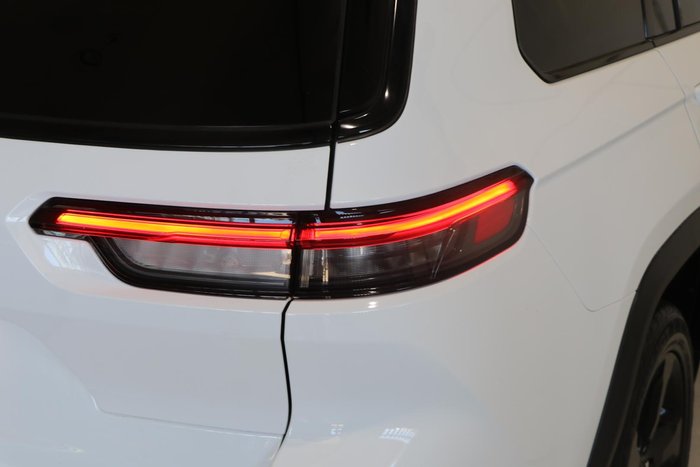 2022 Jeep Grand Cherokee L Night Eagle