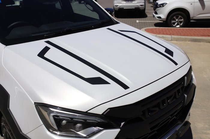 2025 Isuzu D-MAX BLADE