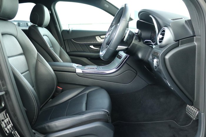 2022 Mercedes-Benz GLC-Class GLC300