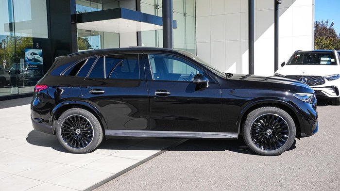 2025 Mercedes-Benz GLC-Class GLC300