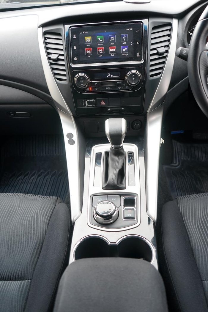 2017 Mitsubishi Pajero Sport GLX