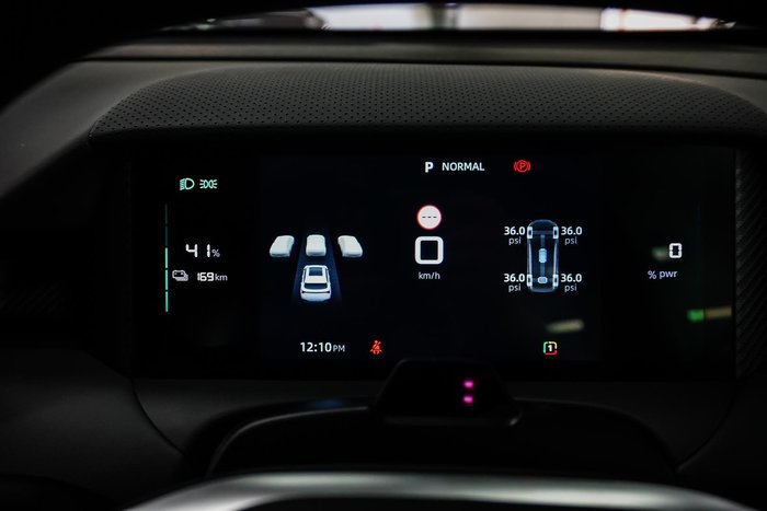 2025 MG MGS5 EV Excite 49