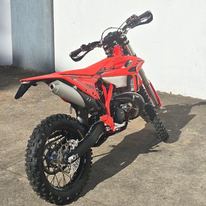 2026 Beta RR 300 X-PRO (2T) RR Red