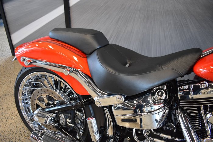 2017 HARLEY-DAVIDSON FXSB SOFTAIL BREAKOUT