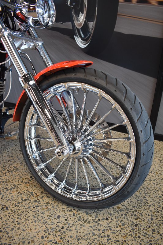 2017 HARLEY-DAVIDSON FXSB SOFTAIL BREAKOUT