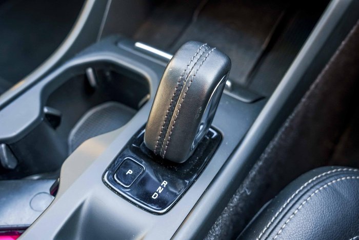 2019 Volvo XC40 T4 Momentum