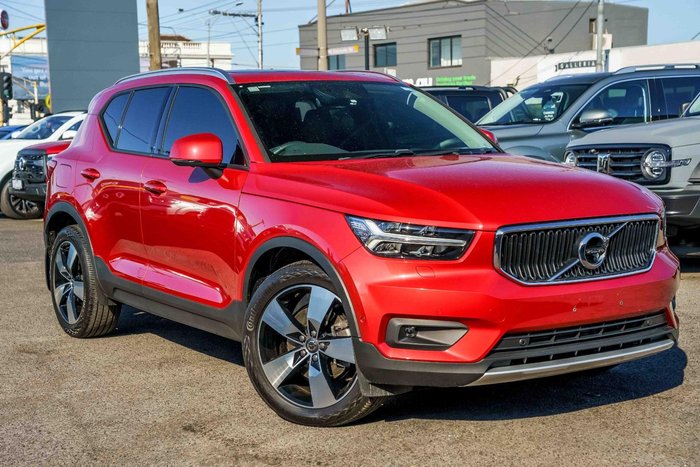 2019 Volvo XC40 T4 Momentum