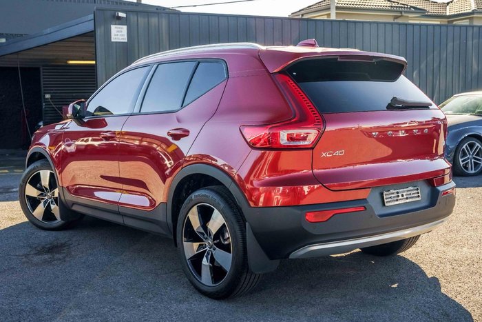 2019 Volvo XC40 T4 Momentum