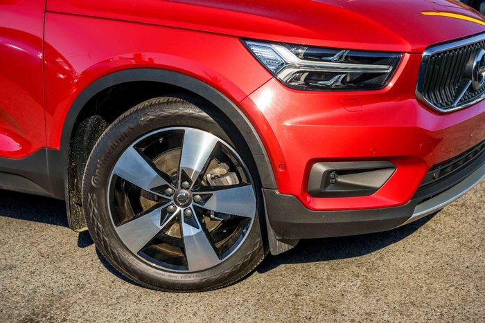 2019 Volvo XC40 T4 Momentum