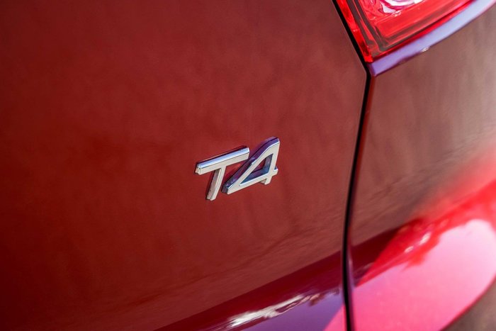 2019 Volvo XC40 T4 Momentum