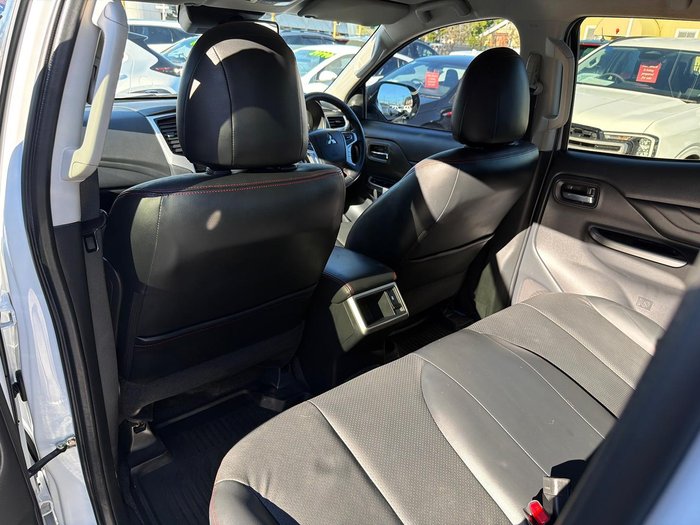 2023 Mitsubishi Triton GLS