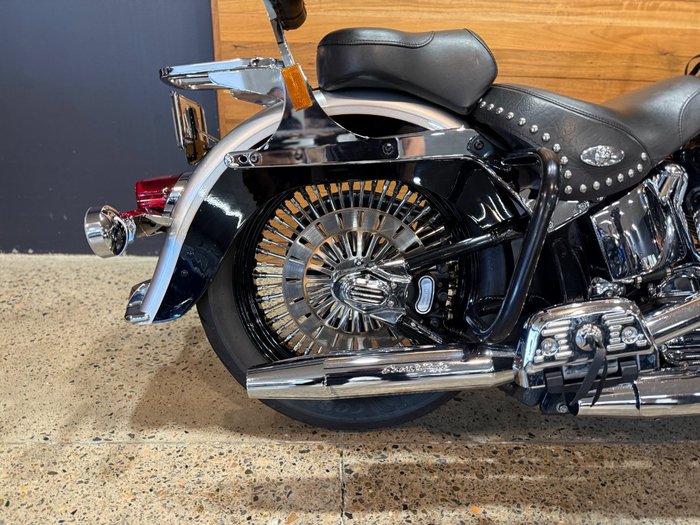 2003 HARLEY-DAVIDSON FLSTC HERITAGE SOFTAIL CLASSIC